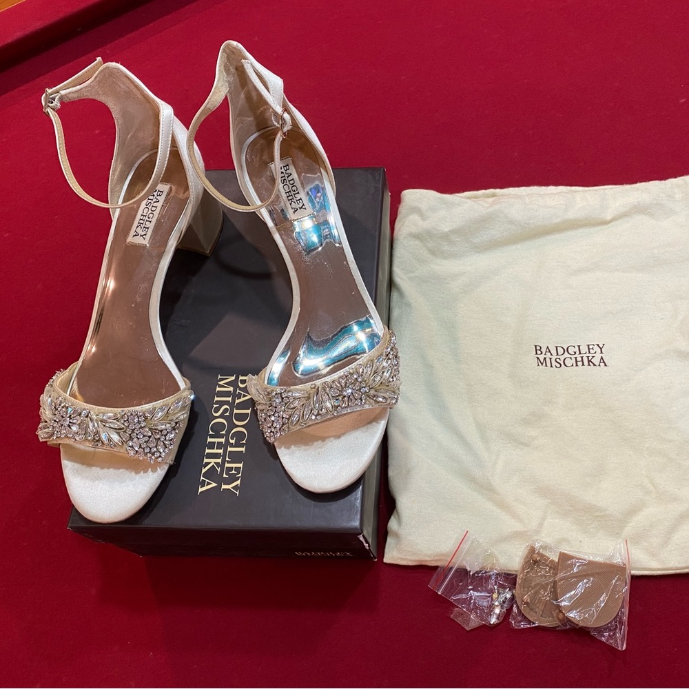 Badgley Mischka Sandals Soviet satin Tamara 2.25 block heels size 11 worn once.